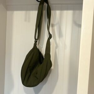 Uniqlo Round Shoulder Bag